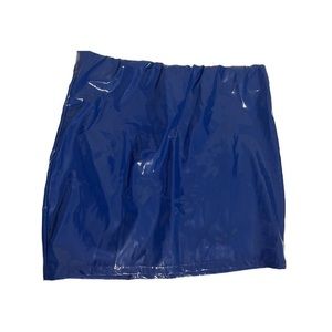 Dress up like a real-life Barbie with this stunning blue latex skirt! 💃💙👠